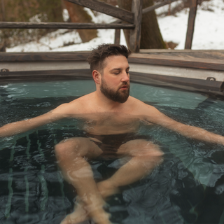 Top 4 Cold Water Plunge Benefits